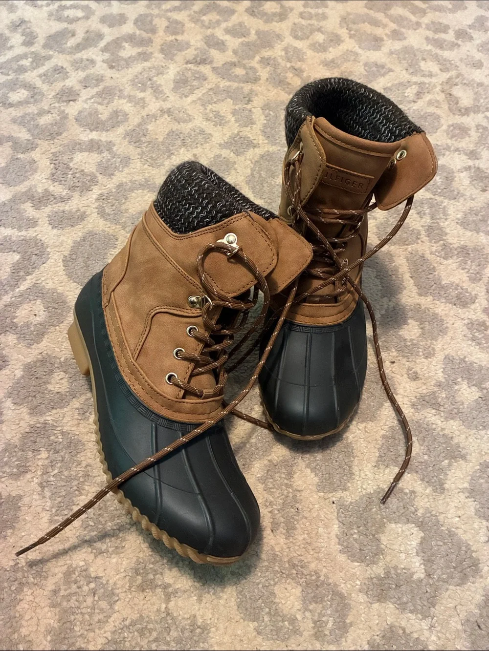 Tommy Hilfiger Rainah Duck Boot size‎ 9